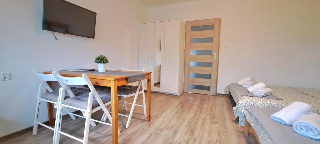 Pokoje I Apartamenty Na Szkolnej Zator Esterno foto